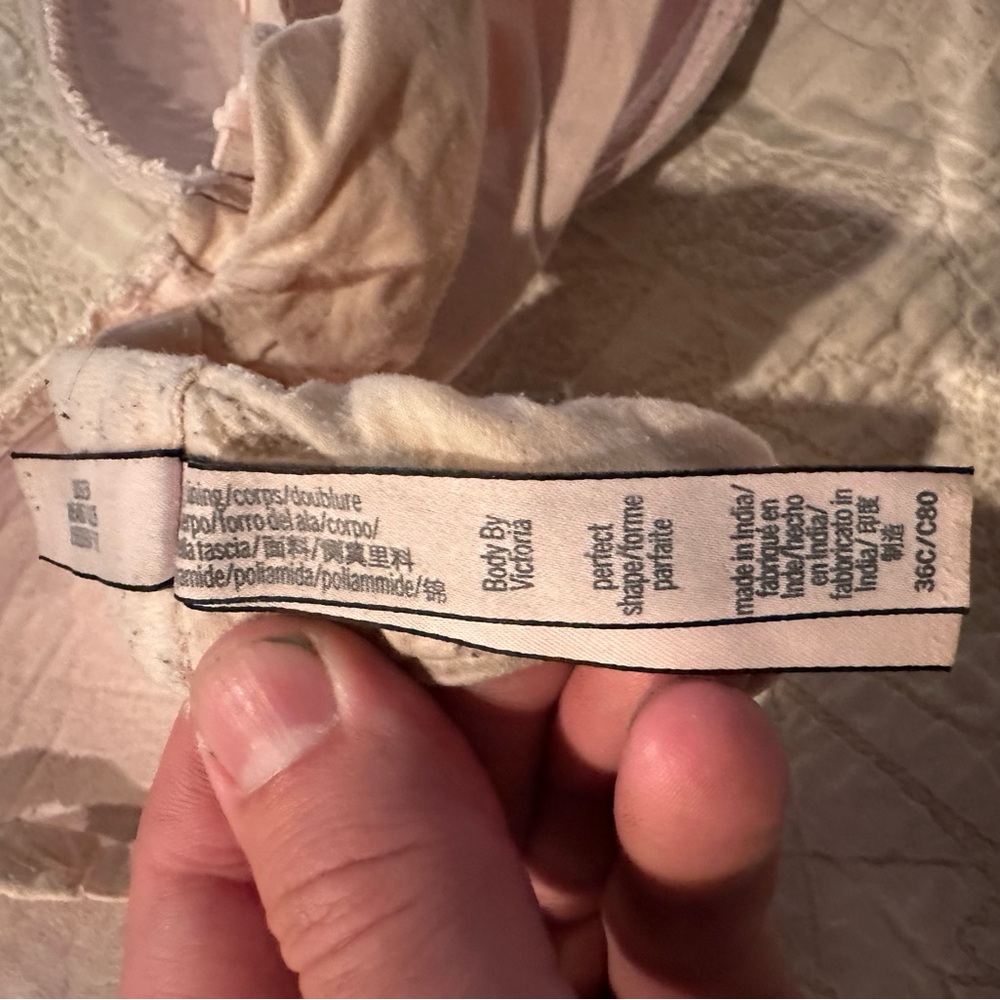 Victoria's Secret Cream T-Shirt Bra with Underwire Support- Size-36c - Picture 3 of 5